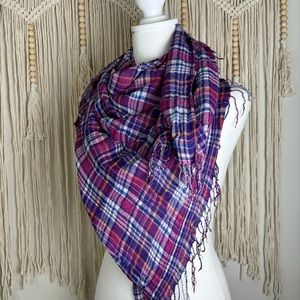 Lightweight Fringed Plaid Scarf